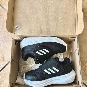 Adidas Kids Black Sneakers size 7K New with Box